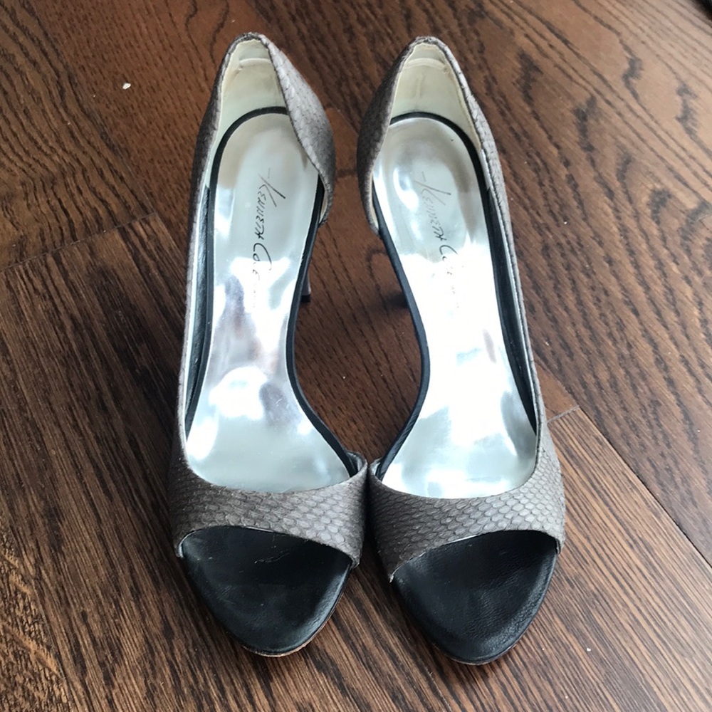 Kenneth Cole snakeskin heels size 7